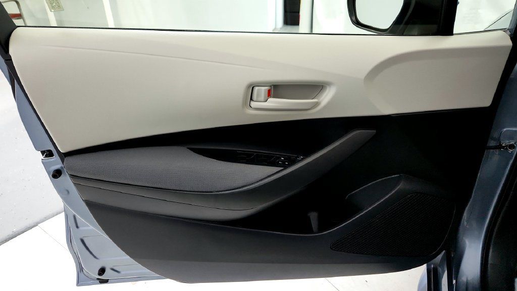 Used 2023 Toyota Corolla LE w/ Carpet Mat Package (TMS) FWD image 22
