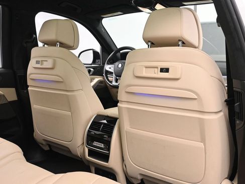 Used 2021 BMW X7 xDrive40i w/ Executive Package AWD/4WD image 19