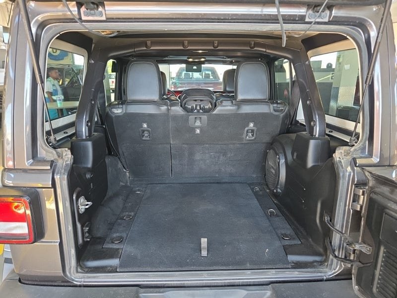 Used 2018 Jeep Wrangler Unlimited Rubicon AWD/4WD image 13
