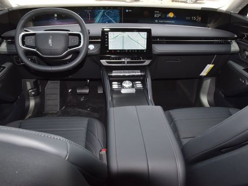 New 2026 Lincoln Nautilus Reserve AWD/4WD image 23
