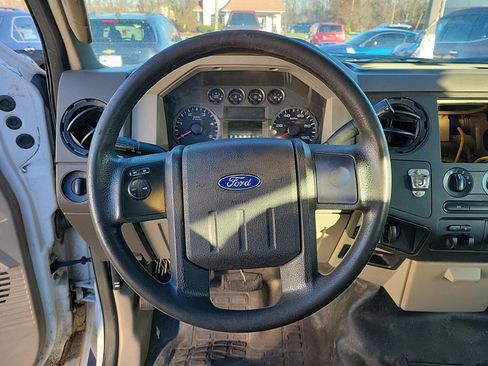 Used 2009 Ford F450 XL image 22