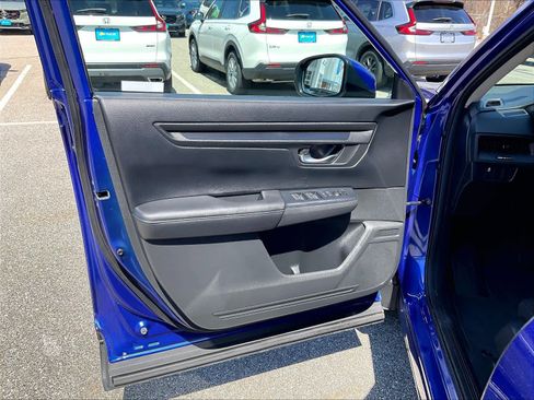 Certified 2023 Honda CR-V LX image 9