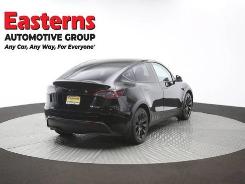 Used 2024 Tesla Model Y Long Range AWD/4WD image 34