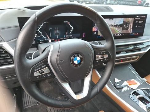 Used 2024 BMW X5 xDrive40i w/ Premium Package image 18