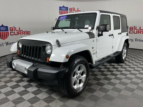 Used 2013 Jeep Wrangler Unlimited Sahara image 7