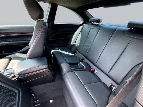 Used 2018 BMW 230i Coupe RWD image 19