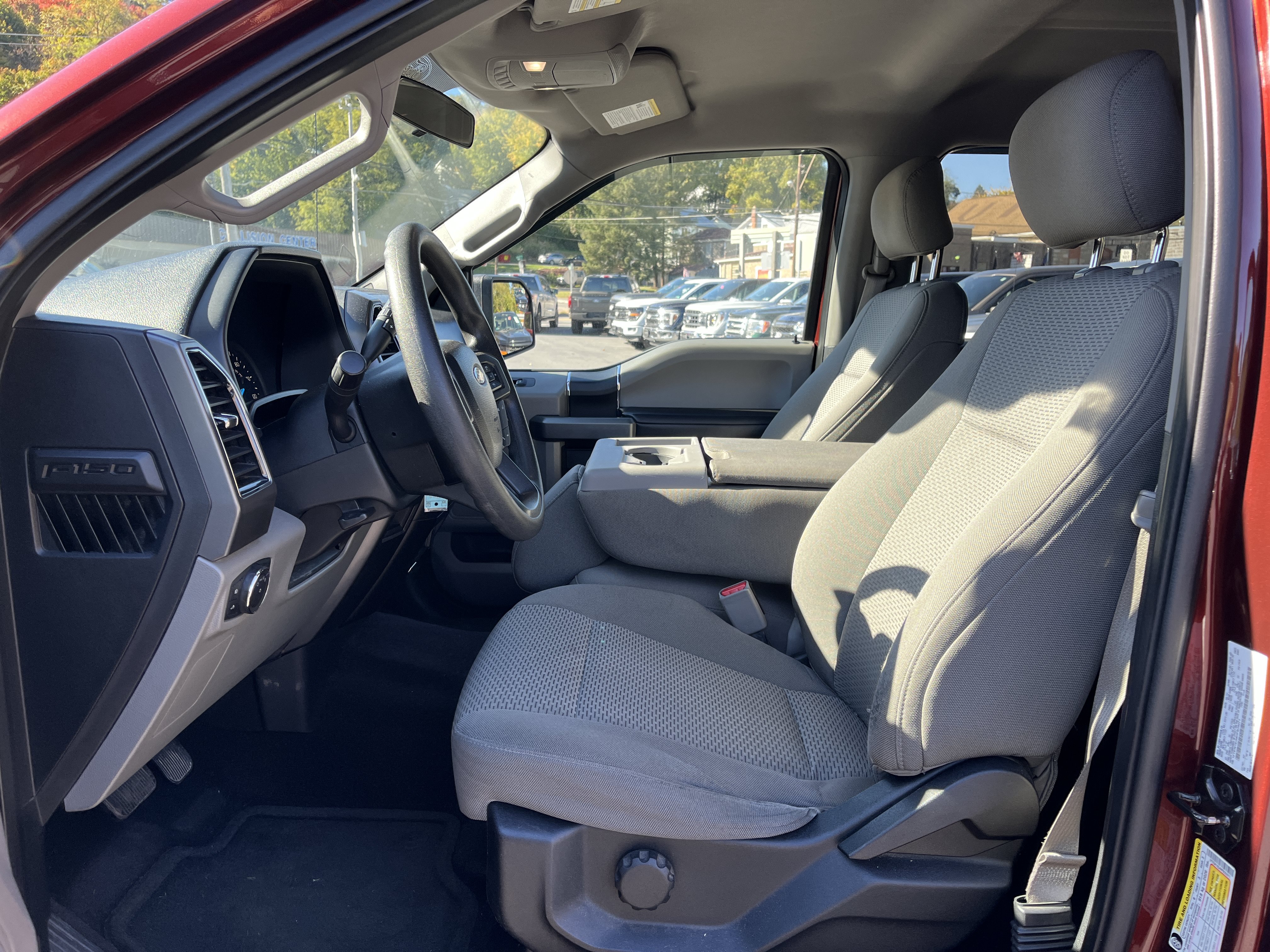 Used 2017 Ford F150 XLT AWD/4WD image 14