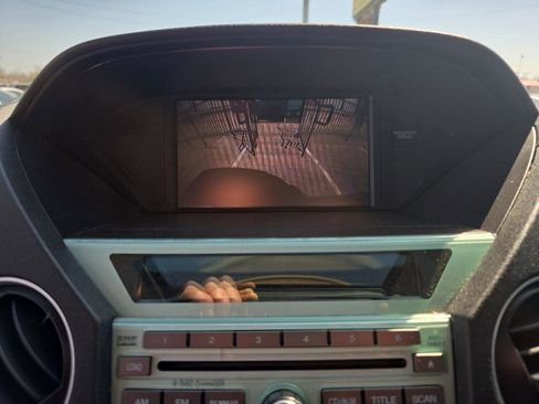 Used 2010 Honda Pilot Touring image 17