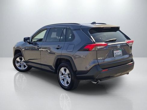 Used 2020 Toyota RAV4 XLE w/ Carpet Mat Package FWD image 6