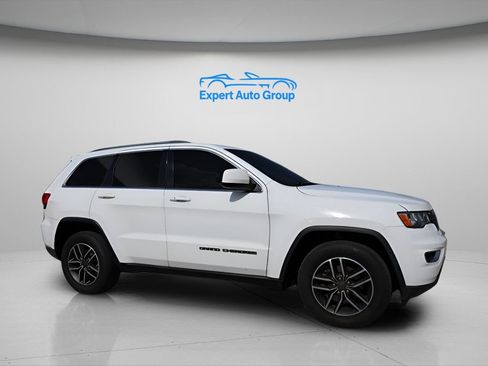 Used 2019 Jeep Grand Cherokee Laredo w/ Laredo X Package RWD image 1