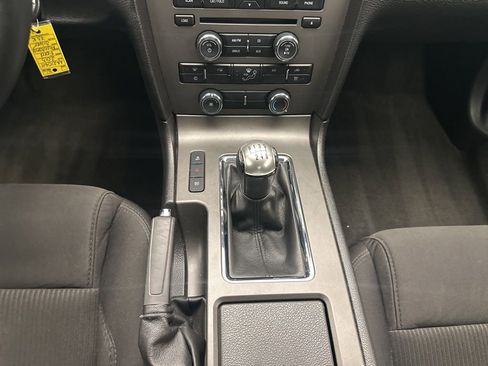 Used 2013 Ford Mustang Coupe image 17