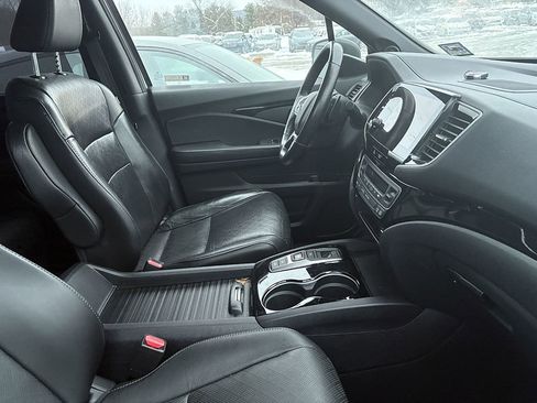 Used 2019 Honda Passport Touring image 5
