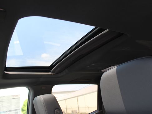 New 2025 GMC Canyon Elevation w/ Convenience Package image 5