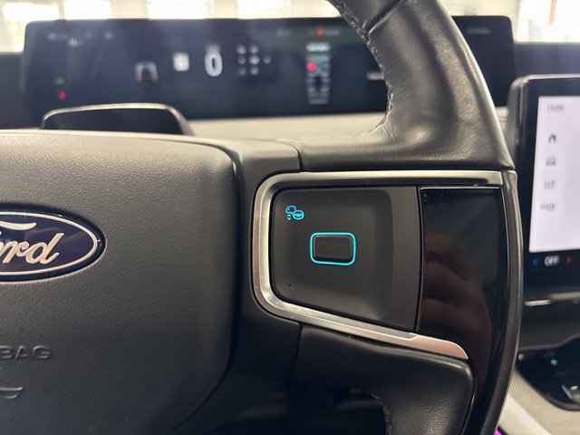 Used 2025 Ford Expedition Platinum AWD/4WD image 35