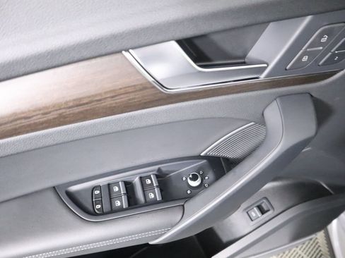 Used 2022 Audi Q5 2.0T Premium Plus w/ Premium Plus Package image 23