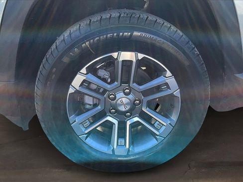 New 2026 GMC Terrain Elevation image 13