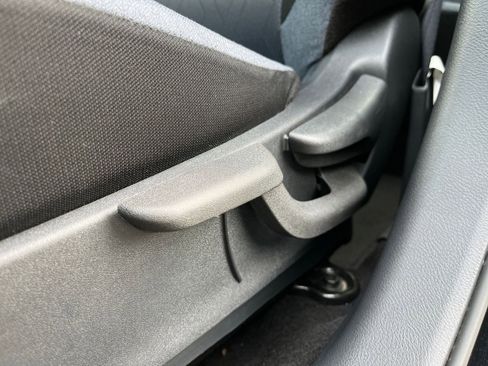 Used 2025 Nissan Versa SV image 22