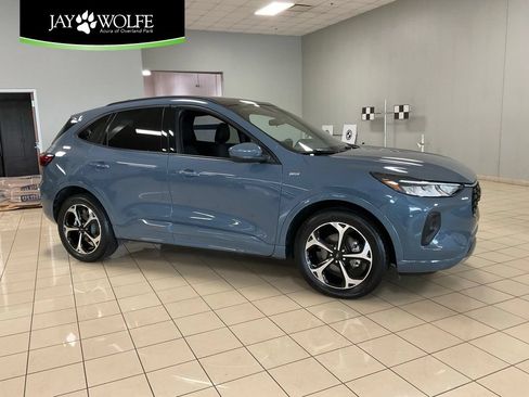 Used 2023 Ford Escape ST-Line Select w/ Tech Pack #2 AWD/4WD image 1