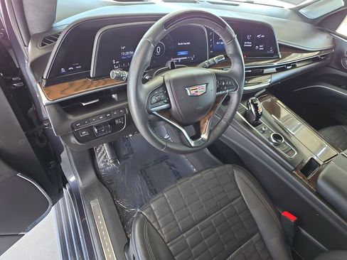 Certified 2023 Cadillac Escalade Premium Luxury Platinum image 10