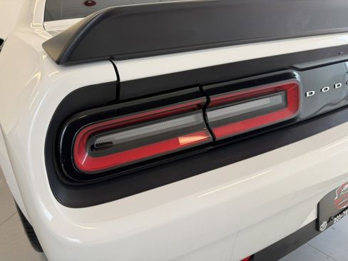 Used 2018 Dodge Challenger SRT Hellcat image 47
