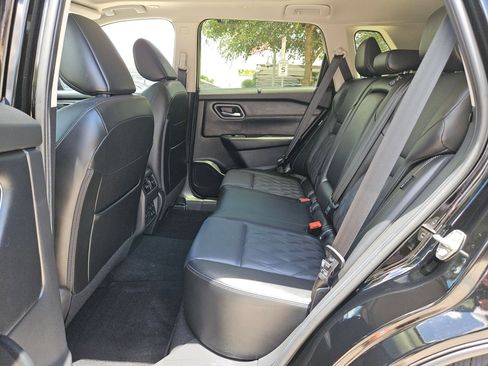 Certified 2025 Nissan Rogue Platinum w/ Platinum Premium Package FWD image 14