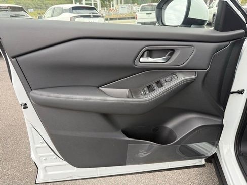 New 2026 Nissan Rogue SV image 10