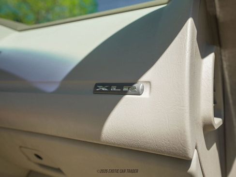 Used 2004 Cadillac XLR RWD image 62