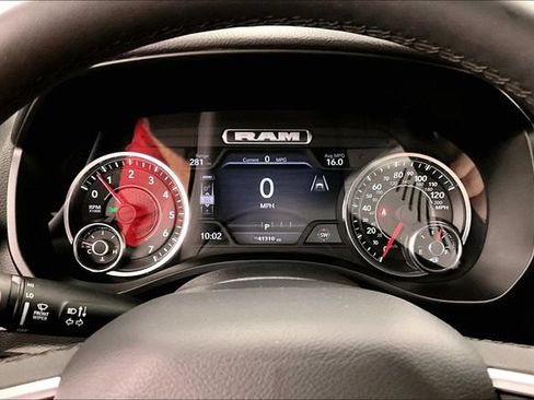 Used 2025 RAM 1500 Big Horn AWD/4WD image 29