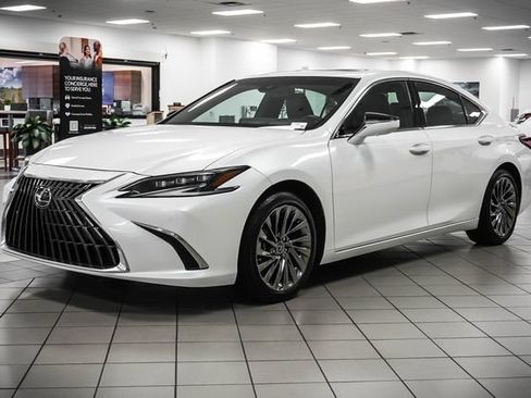 Certified 2025 Lexus ES 300h w/ Accessory Package (Z2) FWD image 3