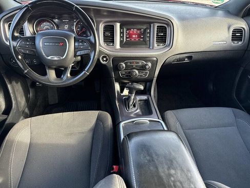 Used 2017 Dodge Charger SE image 21