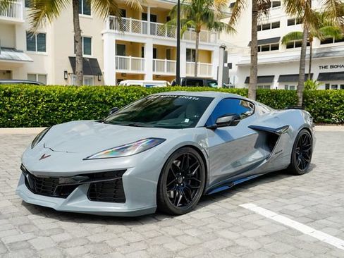 Used 2024 Chevrolet Corvette Z06 w/ Battery Protection Package RWD image 2
