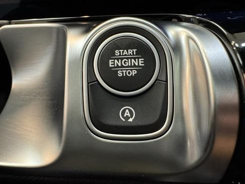 Used 2026 Mercedes-Benz GLB 250 w/ Sun & Sound Package image 23