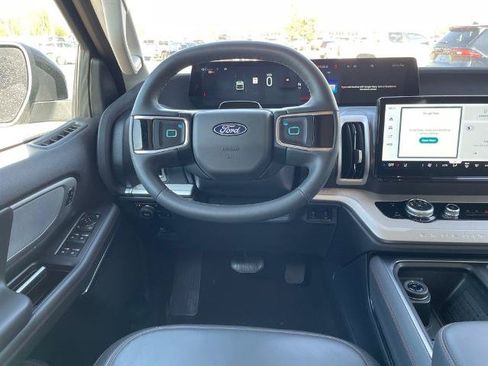 Certified 2025 Ford Expedition Active AWD/4WD image 14