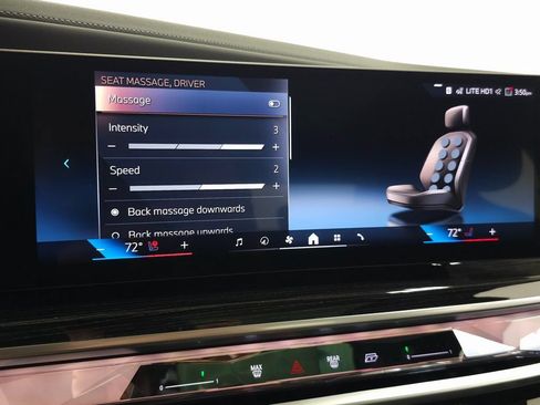 Used 2026 BMW 750e xDrive w/ Luxury Rear Seating Package AWD/4WD image 24
