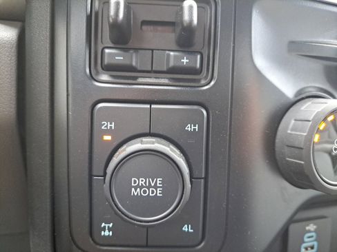 Used 2024 Ford F250 XL w/ XL Chrome Package image 29