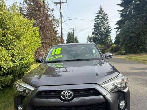 Used 2018 Toyota 4Runner SR5 RWD image 7