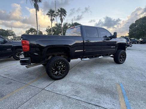Used 2015 Chevrolet Silverado 2500 LT w/ LT Convenience Package AWD/4WD image 3
