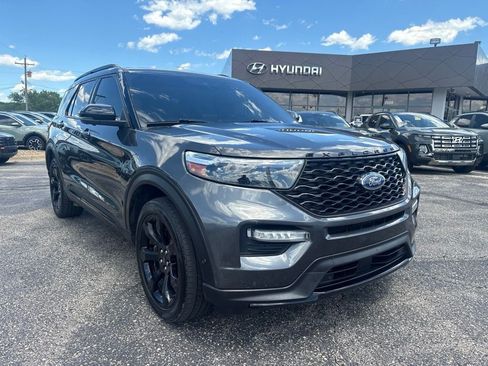 Used 2020 Ford Explorer ST w/ ST Street Pack AWD/4WD image 3
