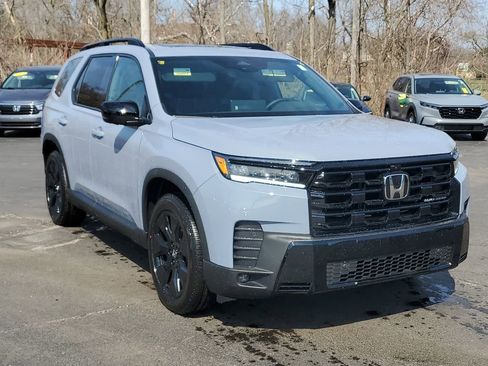 New 2026 Honda Pilot Black Edition image 2