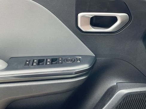 Used 2025 Kia K4 FWD image 21