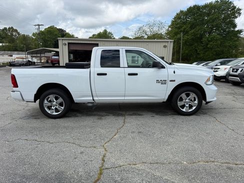 Used 2019 RAM 1500 Express w/ Express Value Package image 8
