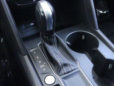 Used 2021 Volkswagen Atlas SE w/ Panoramic Sunroof Package image 17