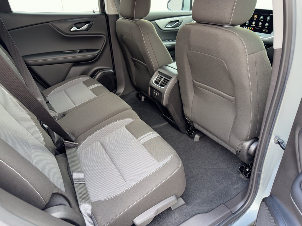 Certified 2024 Chevrolet Blazer LT w/ Convenience Package FWD image 29