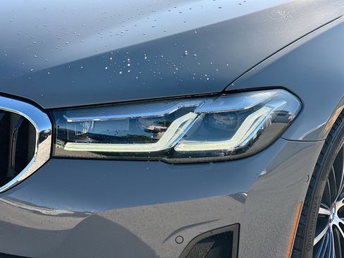 Used 2021 BMW 530i w/ Premium Package image 37