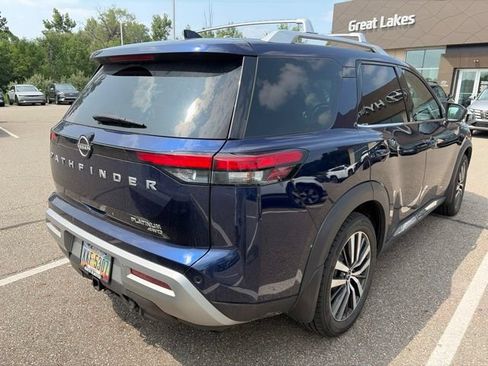 Used 2022 Nissan Pathfinder Platinum w/ Cargo Package AWD/4WD image 4