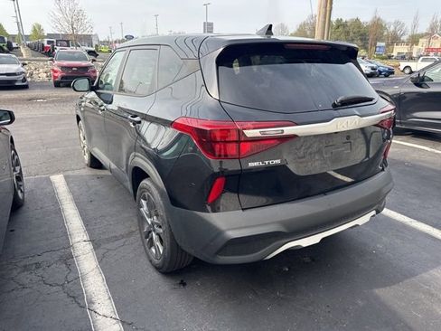 Used 2022 Kia Seltos LX image 5