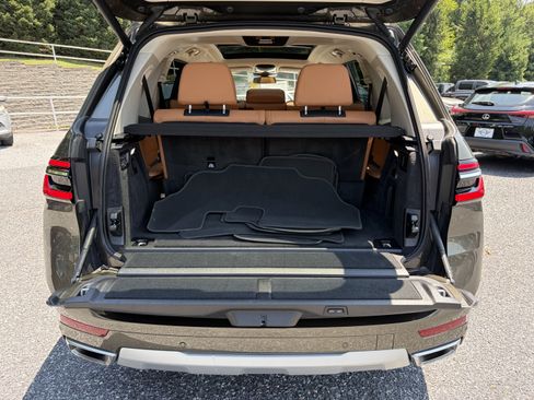 Used 2026 BMW X7 xDrive40i AWD/4WD image 8