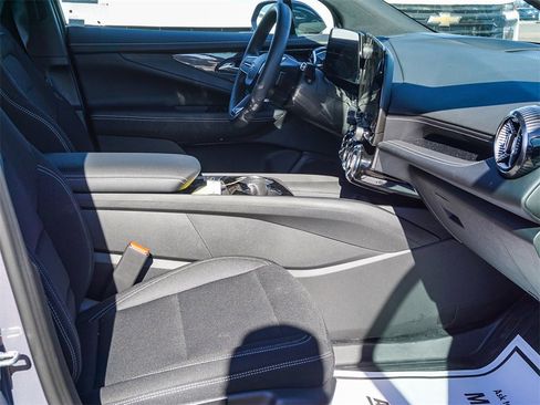 Used 2026 Chevrolet Blazer EV LT image 12