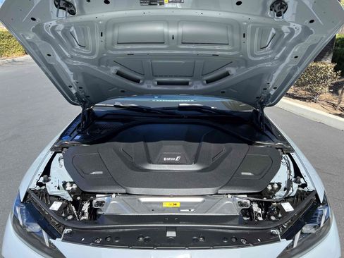 Used 2025 BMW i4 eDrive40 w/ M Sport Package RWD image 19