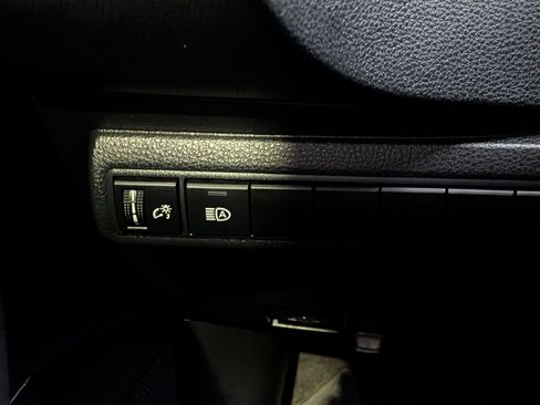 Certified 2020 Toyota Corolla SE FWD image 18